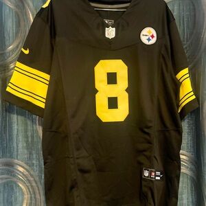 Aaron Rodger’s #8 Stealers Jersey